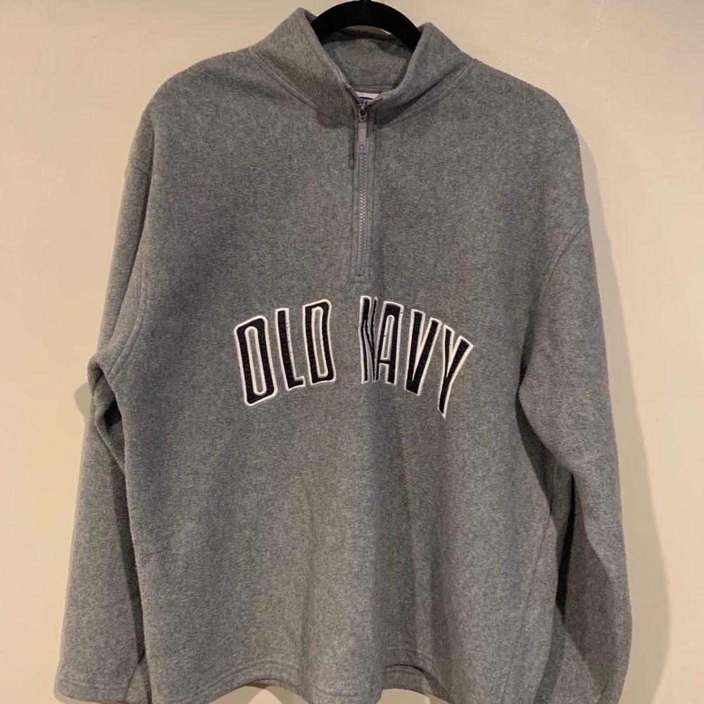 Men’s Gray Old Navy Sweater - Size Large
